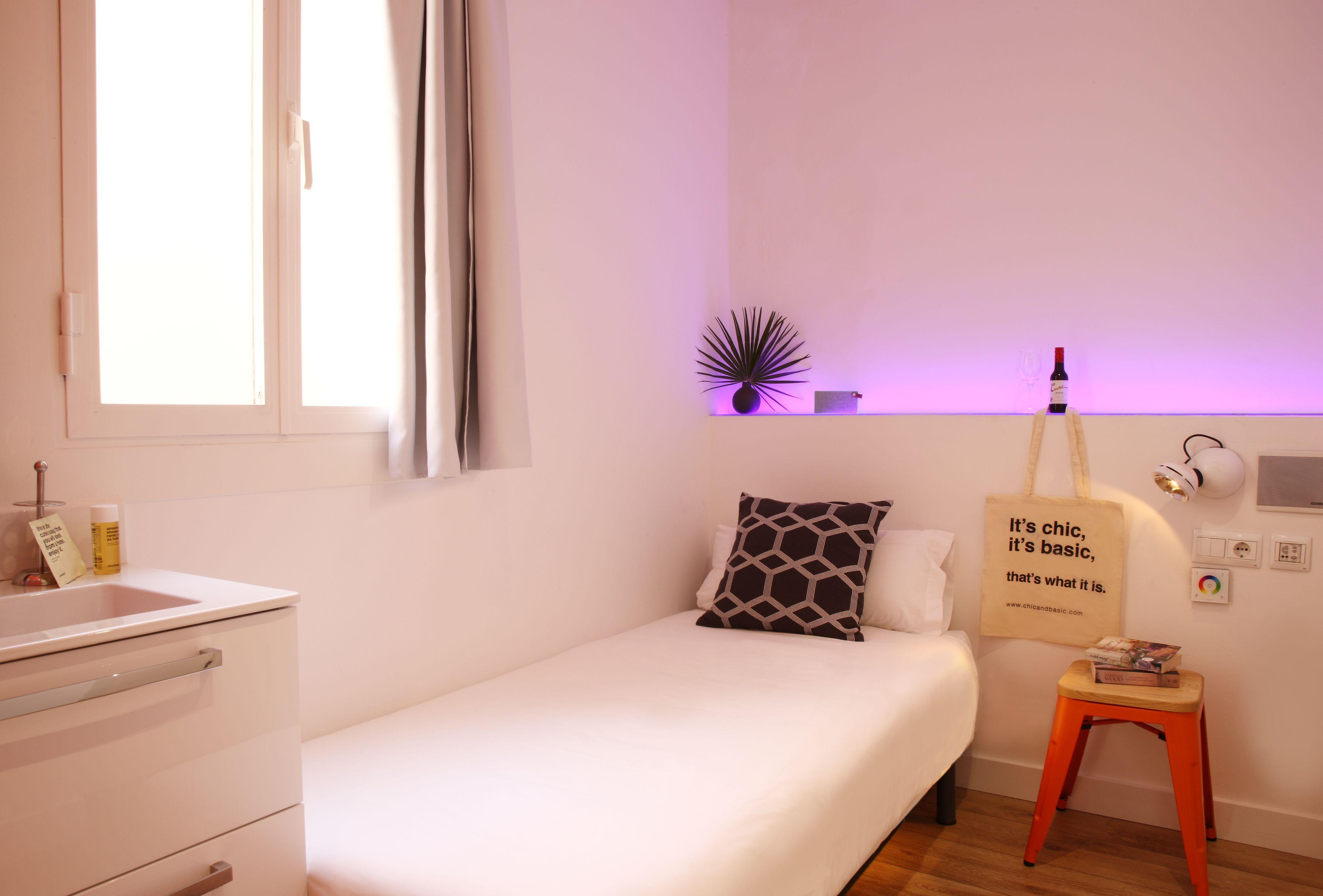 Chic & Basic Tallers Hostal — Fotos 1